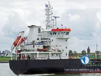 Naftas / Ķīmisko vielu tankkuģis pārdod