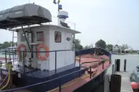 Naftas / Ķīmisko vielu tankkuģis pārdod