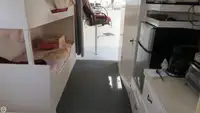 Trallers pārdod