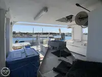 Garā līnija zvejas kuģis pārdod