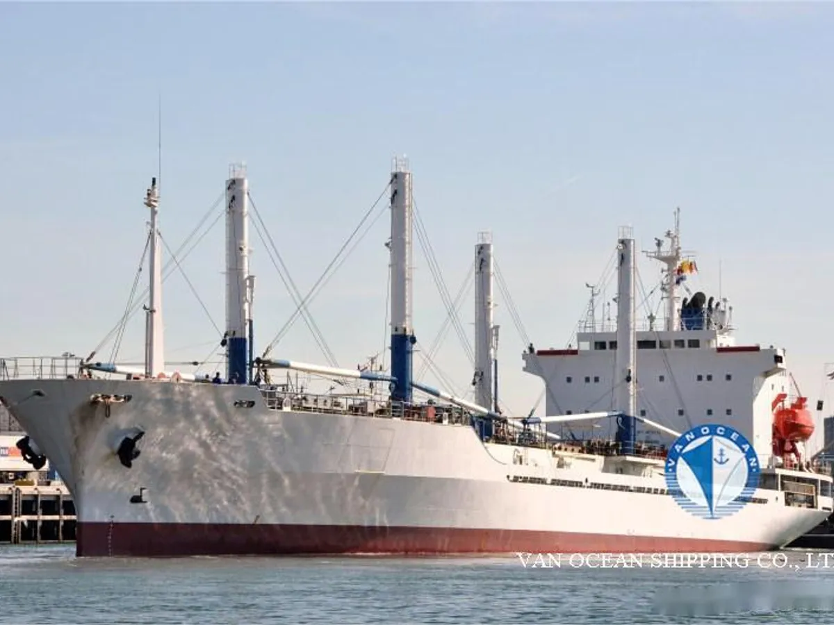 Reefer kuģis pārdod