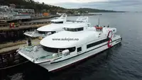 Katamarāns pārdošanā