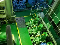 Naftas / Ķīmisko vielu tankkuģis pārdod