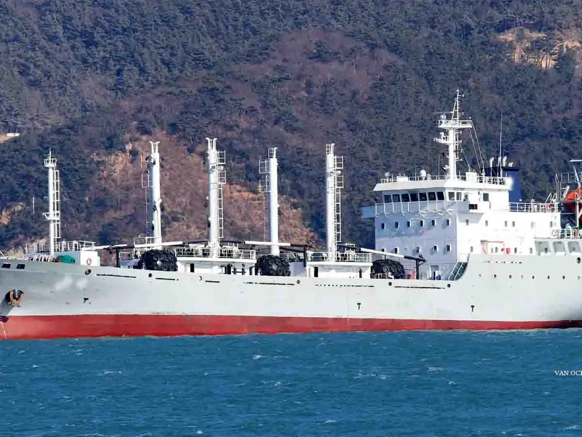 Reefer kuģis pārdod