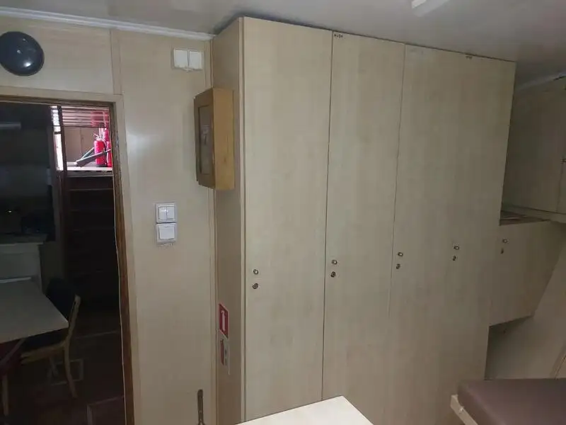 Hidrogrāfiskais kuģis pārdod