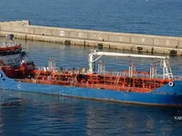 Naftas / Ķīmisko vielu tankkuģis pārdod