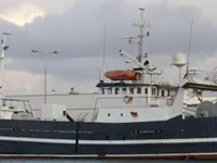 Trallers pārdod
