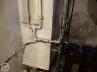Trallers pārdod