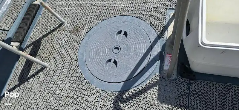 Niršanas atbalsta kuģis pārdod
