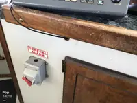 Trallers pārdod