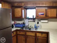 Trallers pārdod
