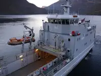Desanta kuģis, tankkuģis pārdod