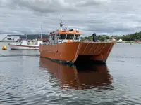 Katamarāns pārdod