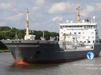 Naftas / Ķīmisko vielu tankkuģis pārdod