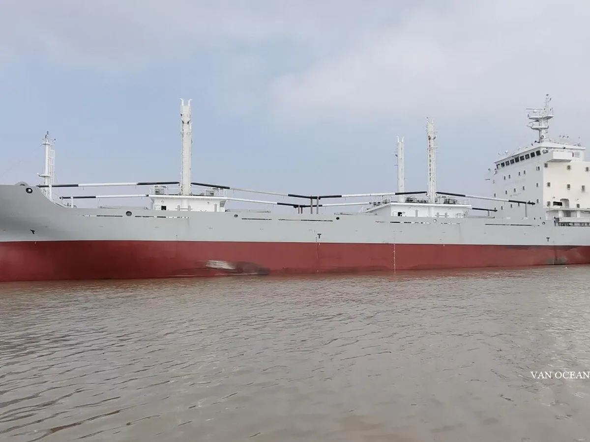 Reefer kuģis pārdod