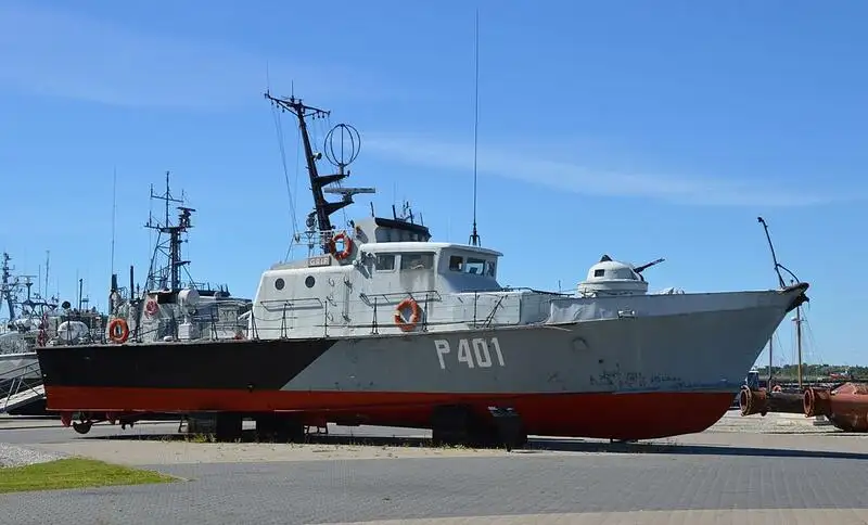 Patruļkuģis pārdod