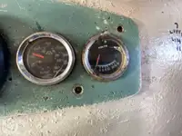 Trallers pārdod