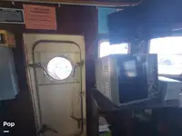 Trallers pārdod