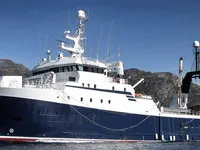Trallers pārdod