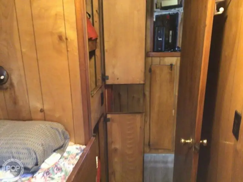 Trallers pārdod