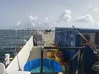 Desanta kuģis, tankkuģis pārdod