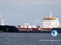 Naftas / Ķīmisko vielu tankkuģis pārdod