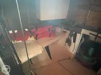 Trallers pārdod