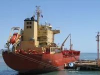 Naftas / Ķīmisko vielu tankkuģis pārdod