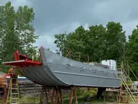 Nosēšanās kuģis, tvertne pārdošanā