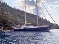 Jahta pārdod