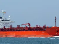 Naftas / Ķīmisko vielu tankkuģis pārdod