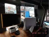 Trallers pārdod