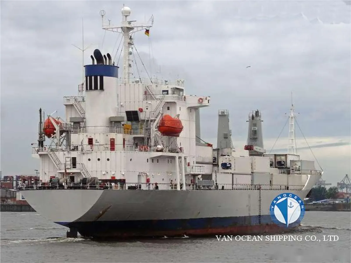 Reefer kuģis pārdod
