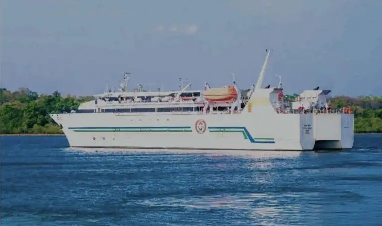 Ro-Ro kuģis pārdod
