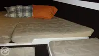 Niršanas atbalsta kuģis pārdod