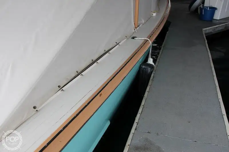 Zivju pārstrādes kuģis pārdod