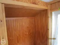 Trallers pārdod