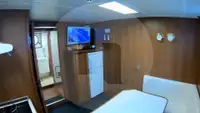 Staru trallera zvejas kuģis pārdod