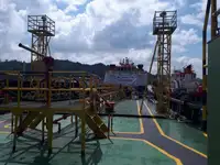 Naftas / Ķīmisko vielu tankkuģis pārdod