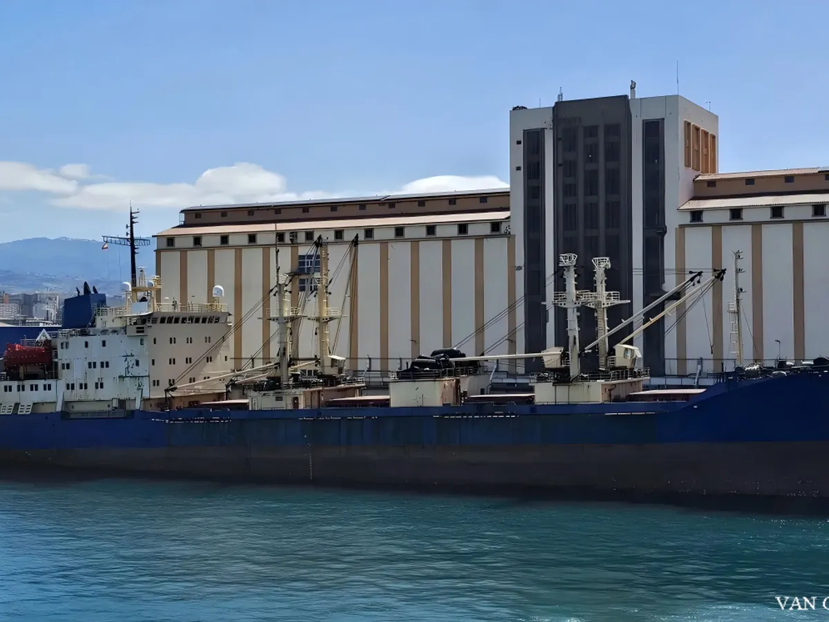Reefer kuģis pārdod