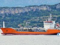Naftas / Ķīmisko vielu tankkuģis pārdod
