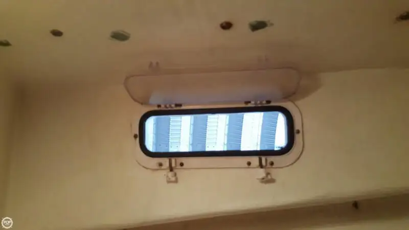 Trallers pārdod
