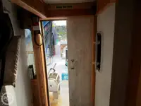 Trallers pārdod