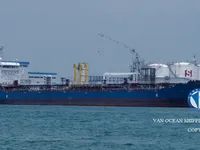 Naftas / Ķīmisko vielu tankkuģis pārdod