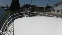 Niršanas atbalsta kuģis pārdod