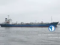 Naftas / Ķīmisko vielu tankkuģis pārdod