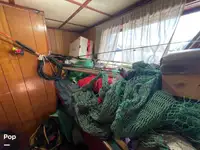 Trallers pārdod