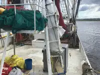 Trallers pārdod