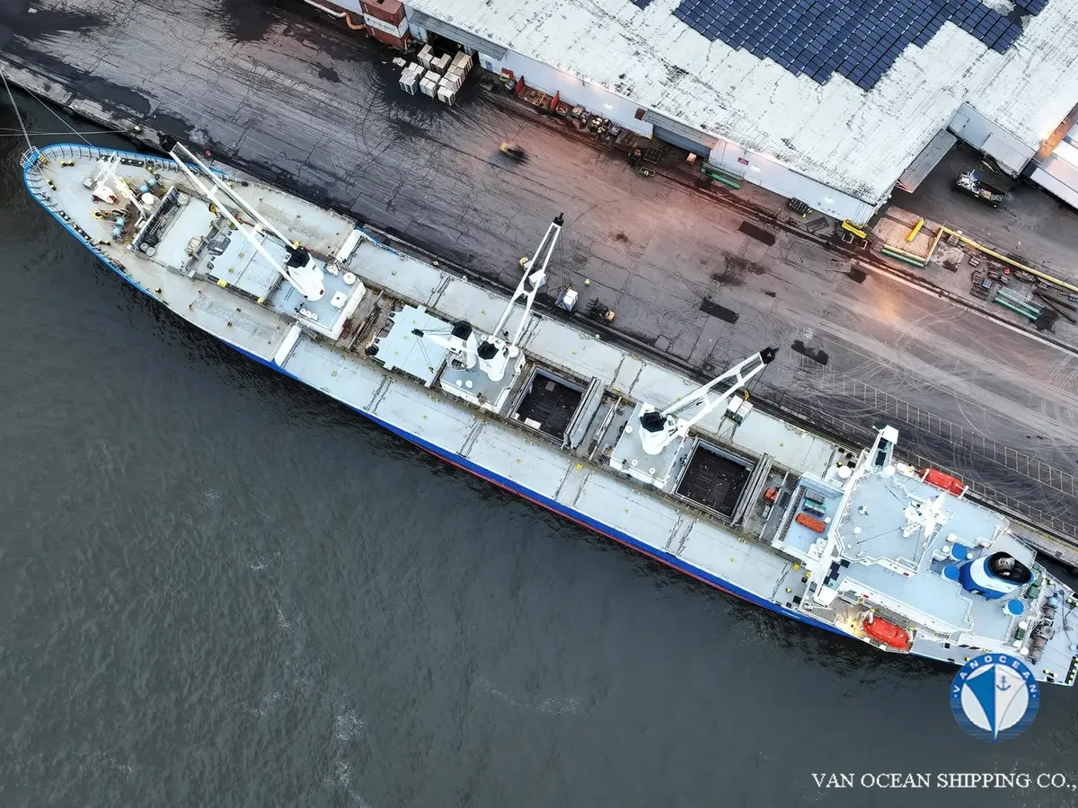 Reefer kuģis pārdod