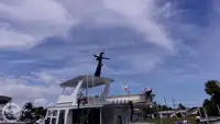 Niršanas atbalsta kuģis pārdod